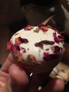 rose macaron